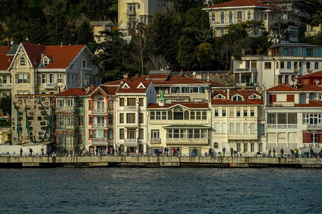 Istanbul Bosphorus & Markets
